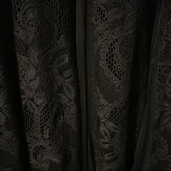 Navy blue formal long dress with a silk in line with a Lacey outside - Picture 3 of 6